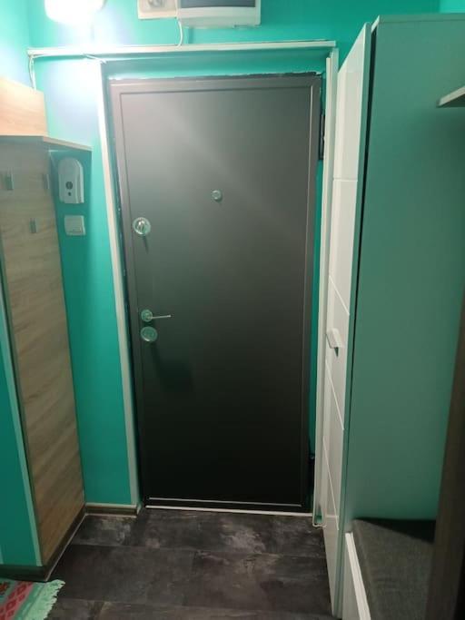 Private Room Near 3 Min Metrou Crangasi, 40 M2 Bucareste Exterior foto