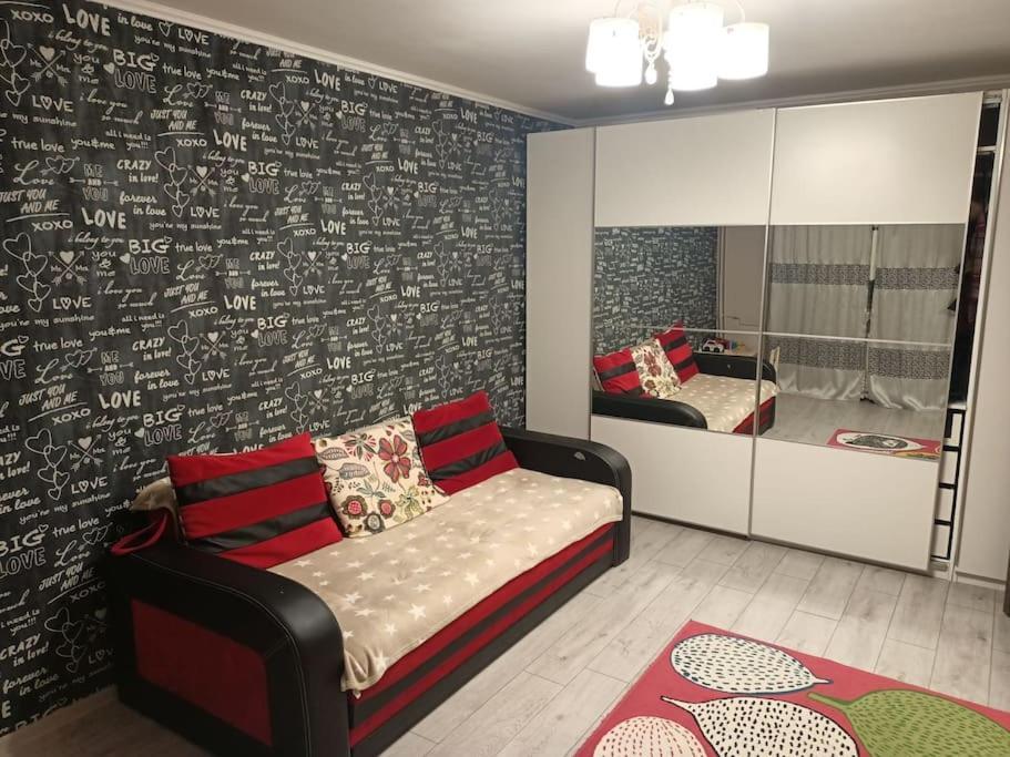 Private Room Near 3 Min Metrou Crangasi, 40 M2 Bucareste Exterior foto