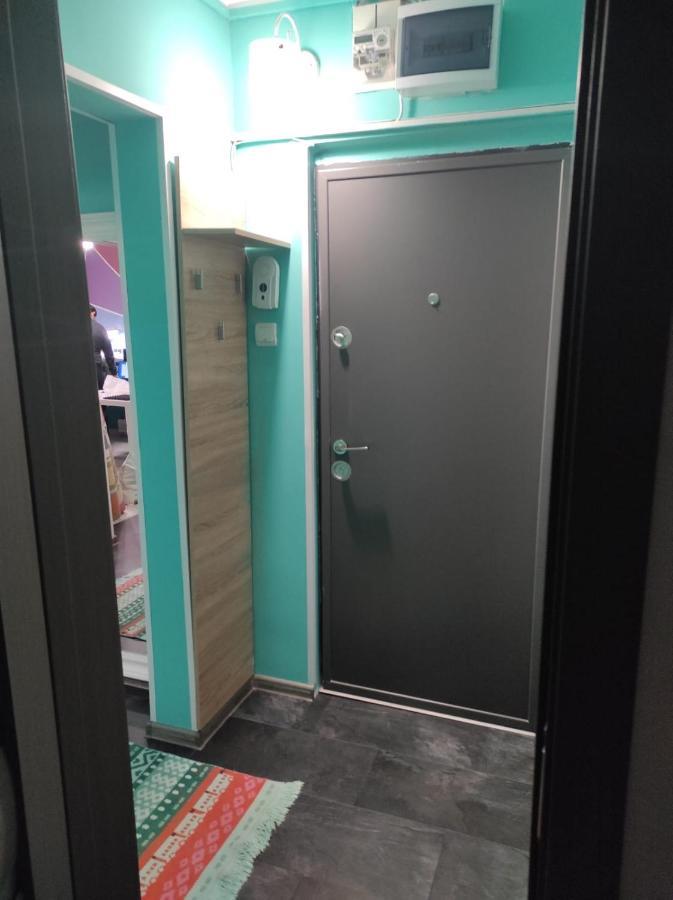 Private Room Near 3 Min Metrou Crangasi, 40 M2 Bucareste Exterior foto